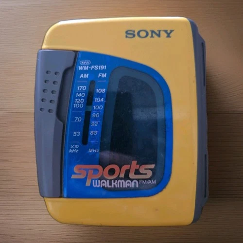 Sony Sports Walkman Vintage WM-FS191 Yellow AM/FM Radio Cassette Player  WORKS