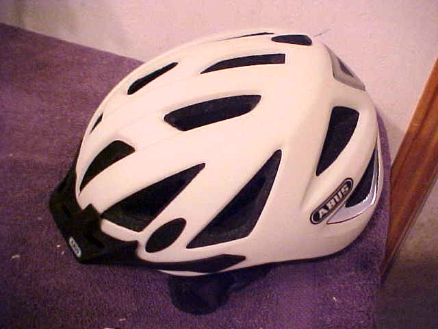 NEW 2016 ABUS ACA2 (URBAN - I) Cycling Helmet White, Small - Medium (52-58 cm)
