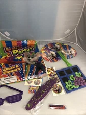 Vintage Prize Chuck E Cheese Paper Plane Toy Prize Toy Lot Tic Tac Toe Fan