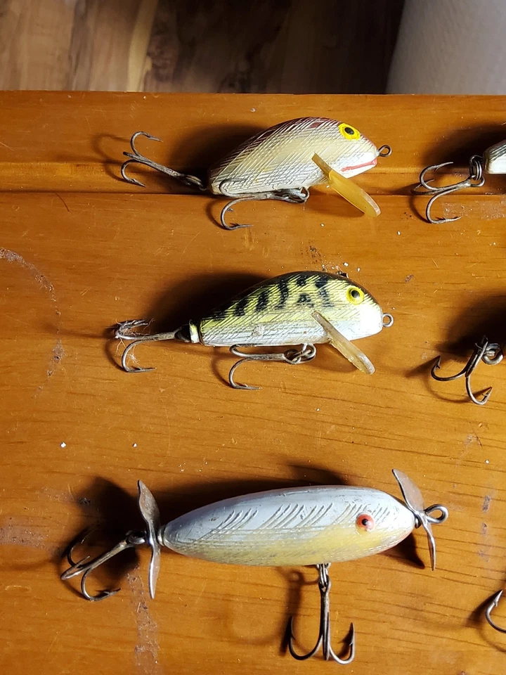 🎣 Lot of 10 Vintage Crankbait Fishing Lures – Bomber, Rebel, Deep & Shallow - Image 3 of 4