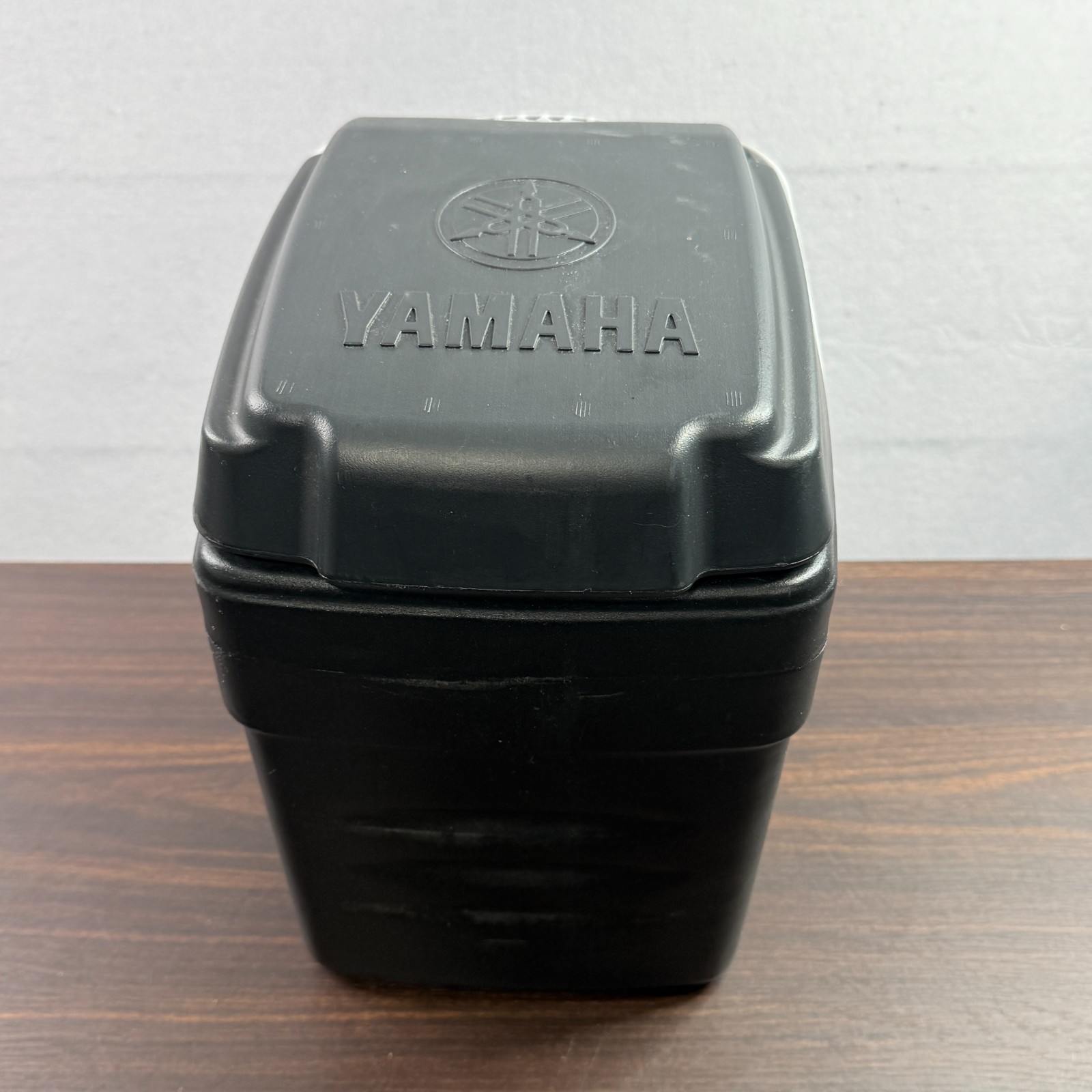 Ice Box Insulated 6-pack Mountable Black
