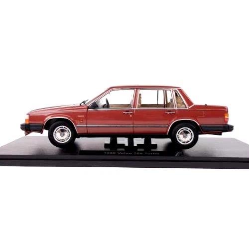 wonderful brandnew diecast-modelcar 1/18 VOLVO 760 TURBO 1984 - darkred metallic - Image 2 of 3