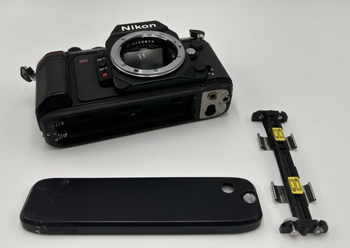 Nikon N2020 AF Camera Body For Parts Or Repair - Picture 15 of 18