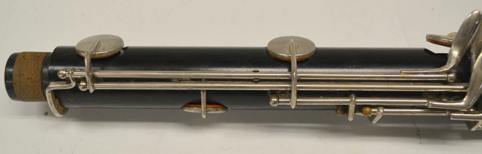 二手 BUNDY 1430 BASS CLARINET 身体带钥匙 - 用于零件  — 第 2/4 张图片