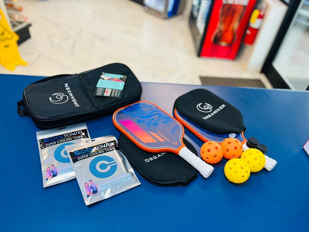 Pickleball Paddles USAPA Approved Lightweight Fiberglass Pickleball Set Pickleball Paddles USAPA Approved Lightweight Fiberglass Pickleball Set