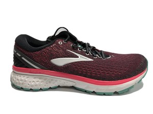 brooks women's ghost 11 running details