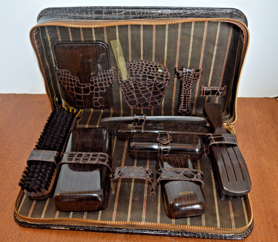 A genuine pebbled top-grain calf leather gentleman's travel shaving kit — the kind of quality that's simply not made anymore at any price.