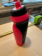 Nike HyperSport Squeeze 20oz Water Bottle Bright pink and black
