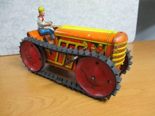 1940'S VINTAGE MARX TIN LITHO WIND UP CLIMBING TRACTOR W/DRIVER -WORKS!!!
