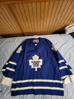 Mid late 1990s era Nike TORONTO MAPLE LEAFS Hockey Jersey Sweater minor flaw