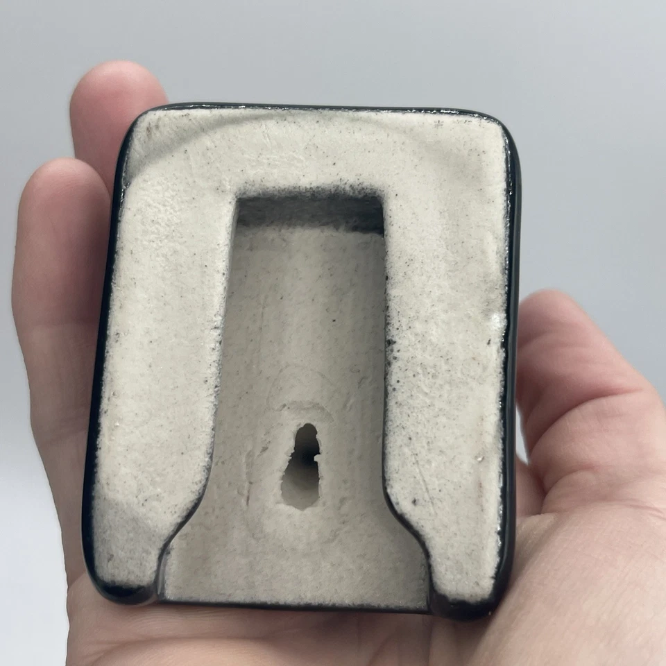 Toalla de porcelana de colección gancho montado en la pared MCM estilo restauración caballero negro Foto 3 de 4