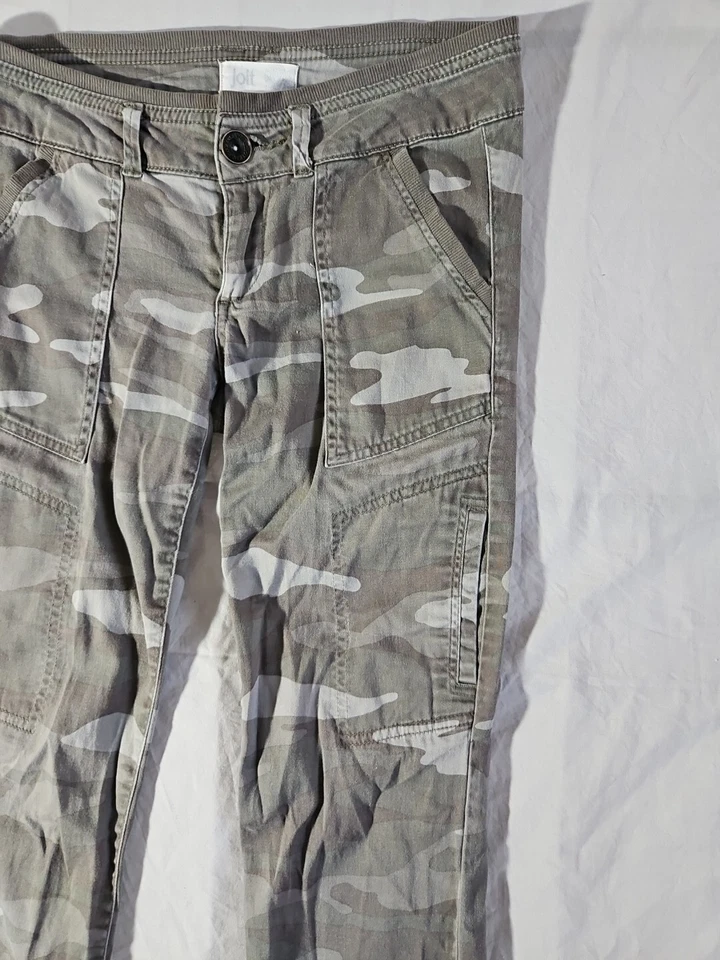 Pantalones ajustados de tiro medio ajustados elásticos de camuflaje Jolt para mujer talla 1/25 W Foto 3 de 4