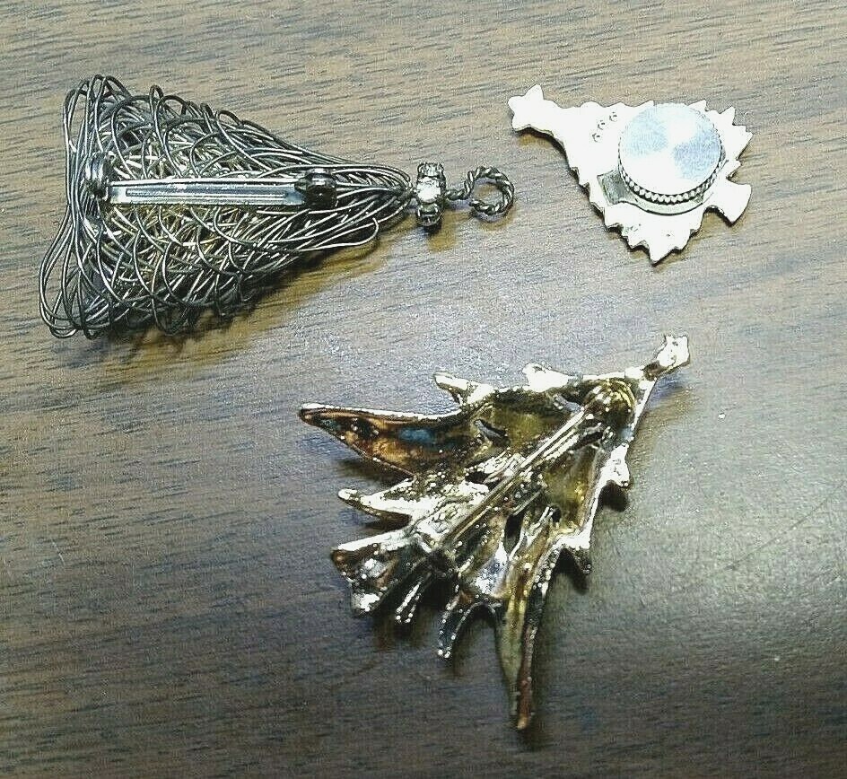 3 Uniquely Different Designed Vintage Christmas T… - image 7