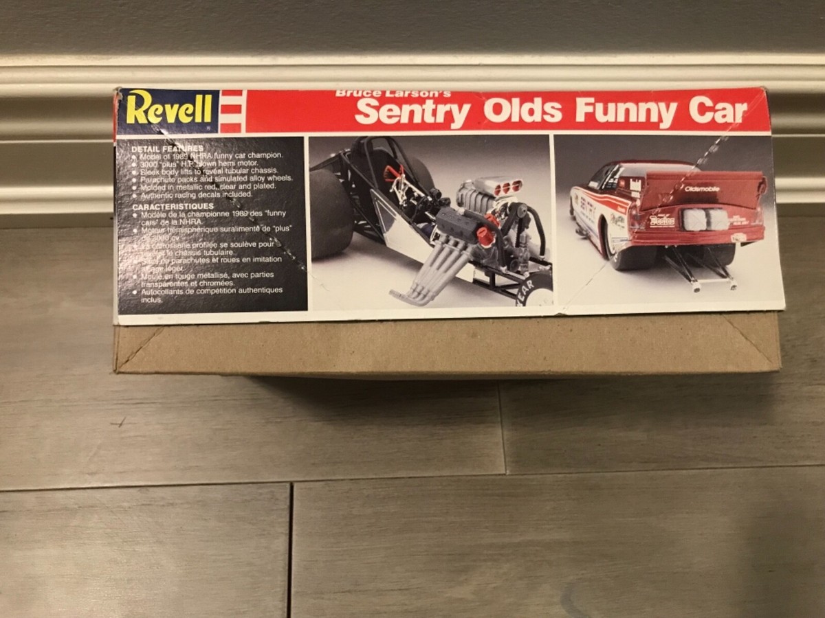 VINTAGE REVELL #7460 BRUCE LARSON'S 1989 OLDS SENTRY NHRA FUNNY