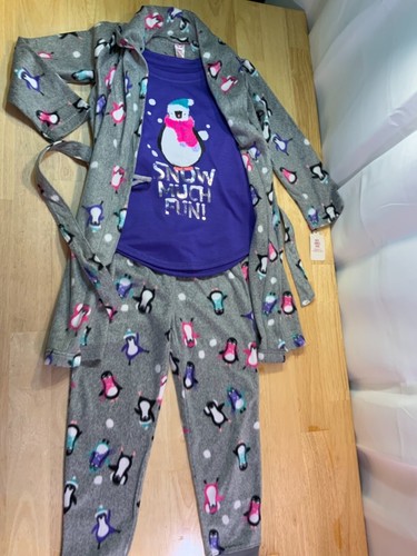 New Girl’s Winter Penguin Theme 3 Piece Robe & PJ Set says SNOW MUCH FUN!* - Picture 6 of 7