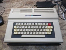 Tandy Radio Shack TRS-80 64K Color Computer 2 240V PAL Good working condition
