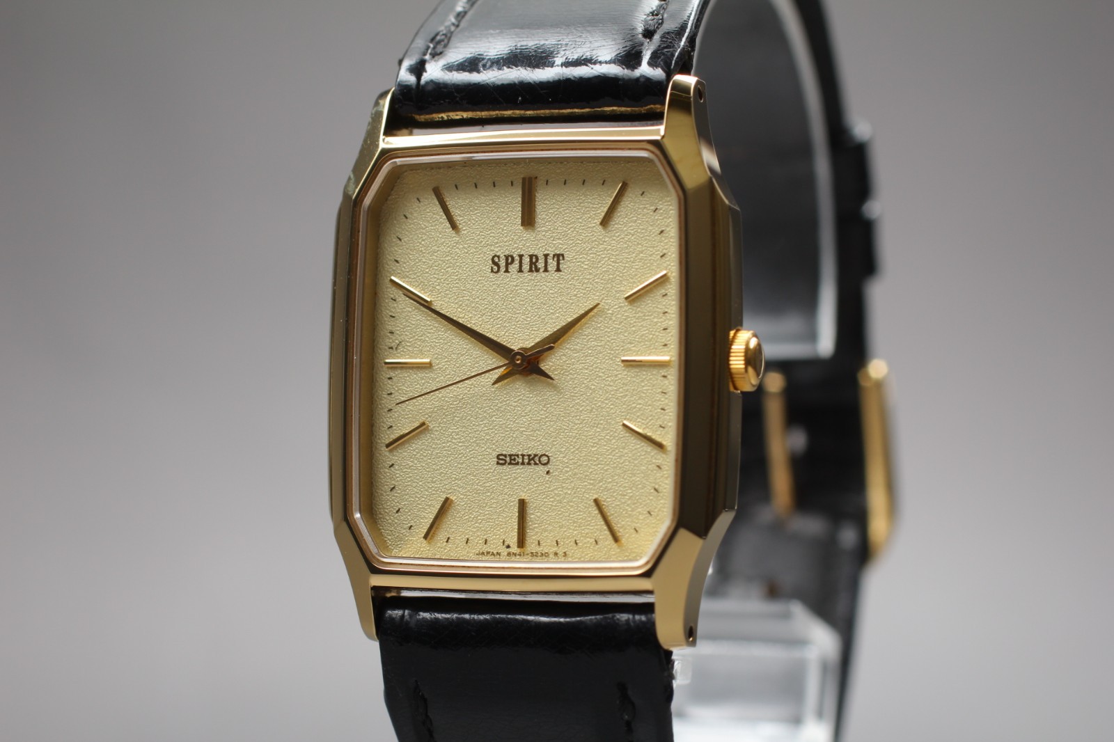 Vintage [NEAR MINT] Seiko Spirit 8N41-5180 Qz Gold 26mm Men's Watch JAPAN