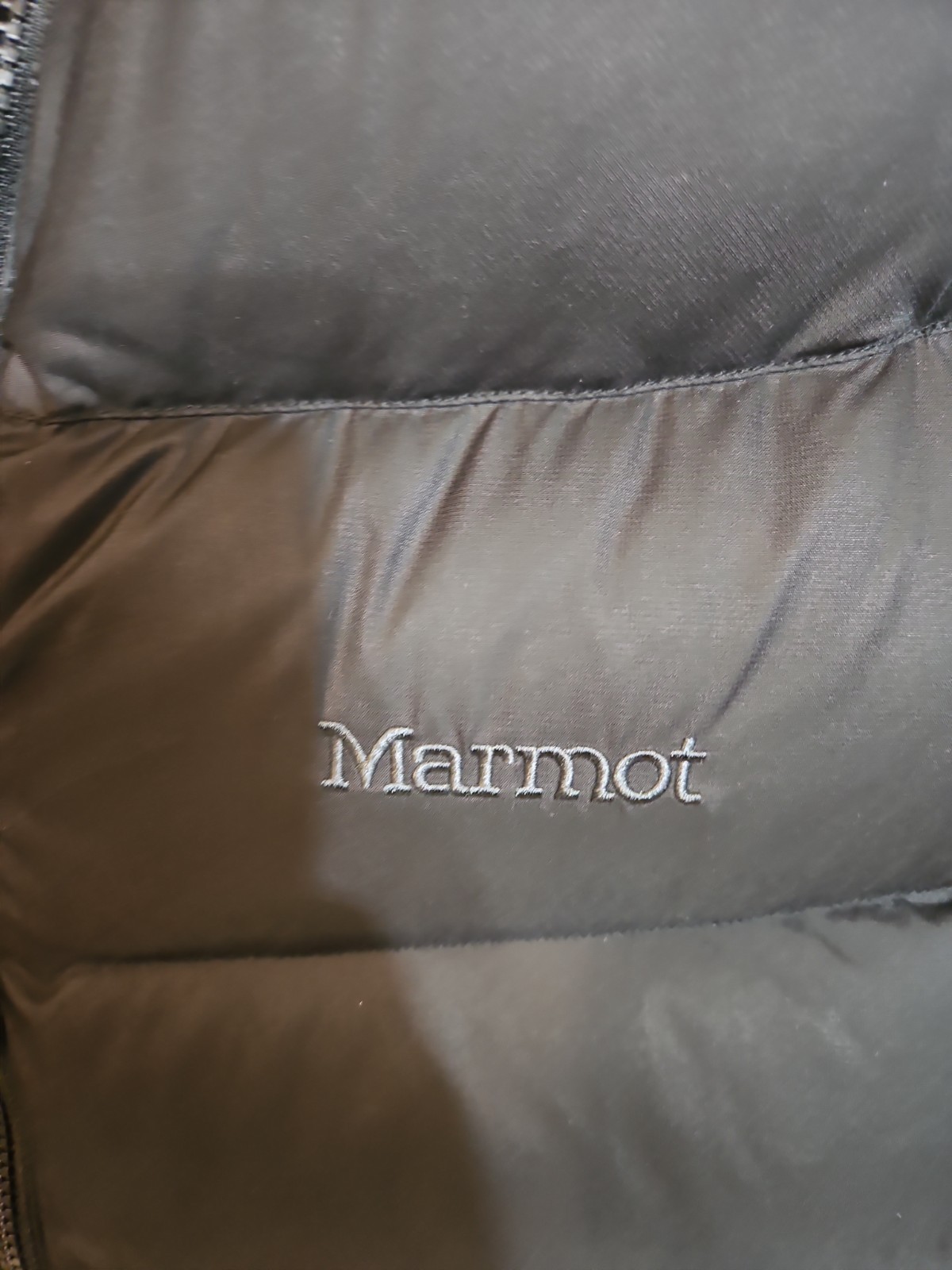 Mens Guides Down Marmot Vest Size Large image 3