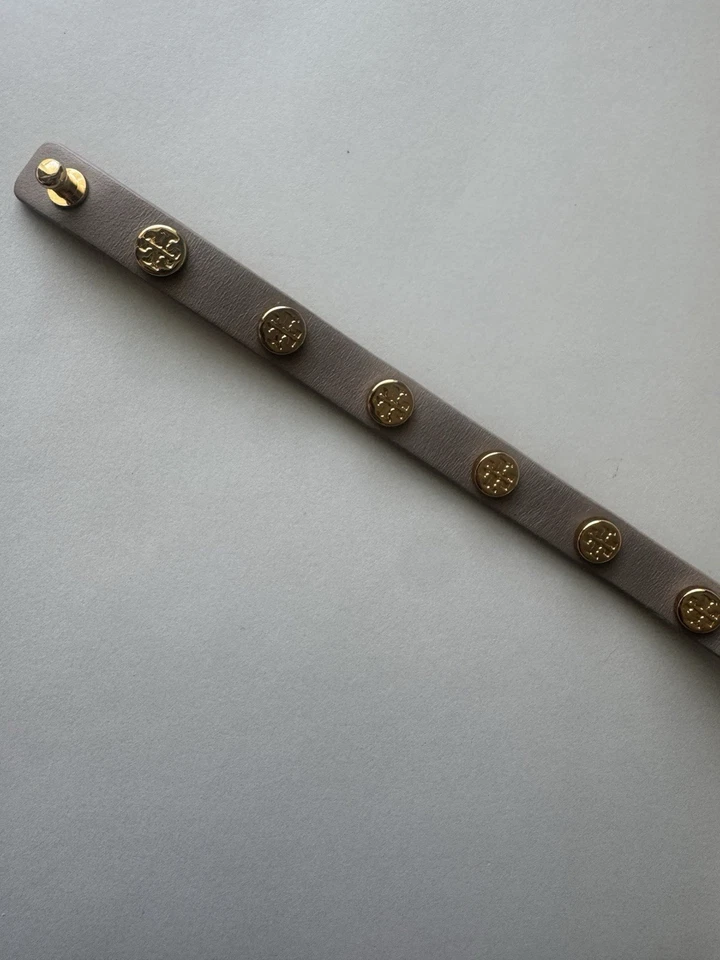 Tory Burch 灰褐色皮革包裹式手链金色标志耳钉设计师珠宝首饰女式 — 第 4/4 张图片