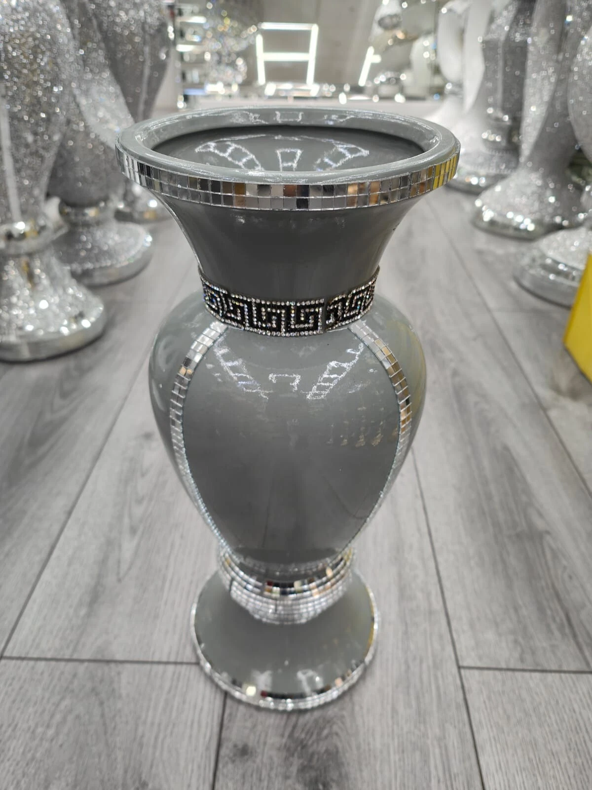 Grey & Silver Ceramic Floor Vase Large 40Cm Sparkly Silver Mirrored Style 11
Opens in a new window o