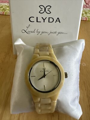 Clyda Watch