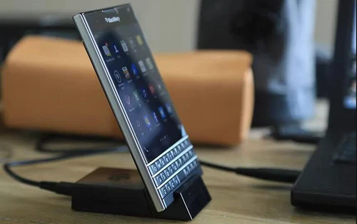 BlackBerry Passport - 32GB - Black (Unlocked) Smartphone