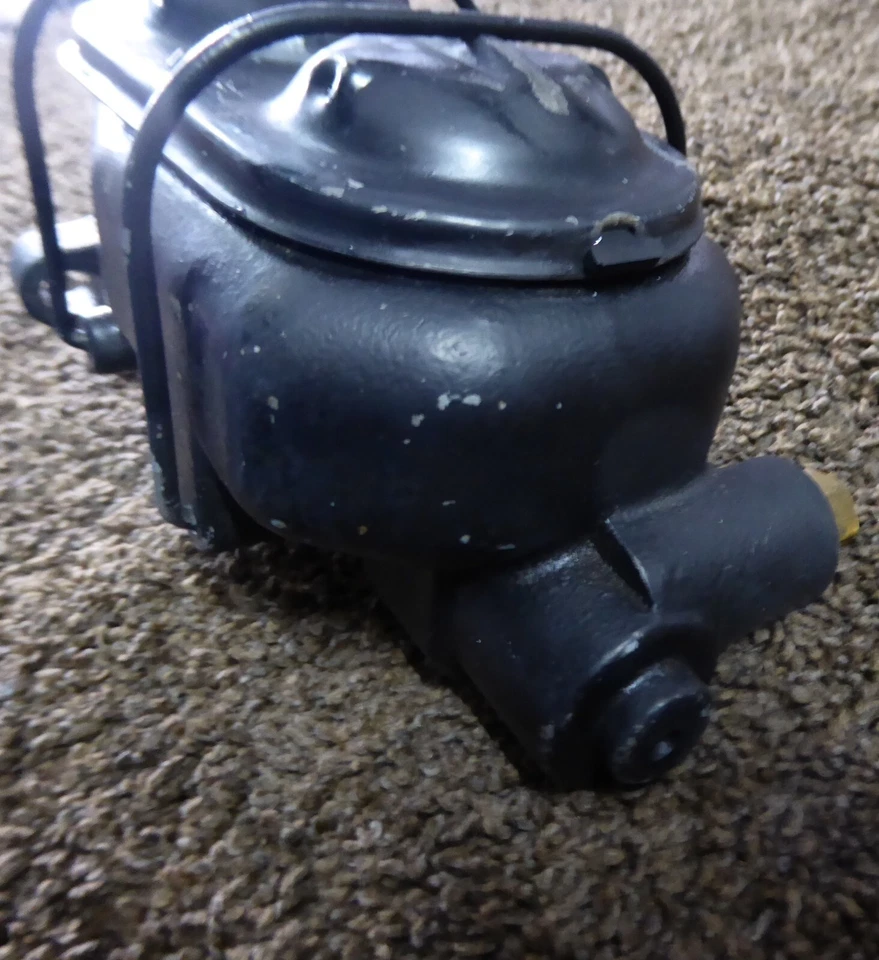 Ford Mustang Fairlane 1964-69 doble depósito cilindro maestro Foto 3 de 4