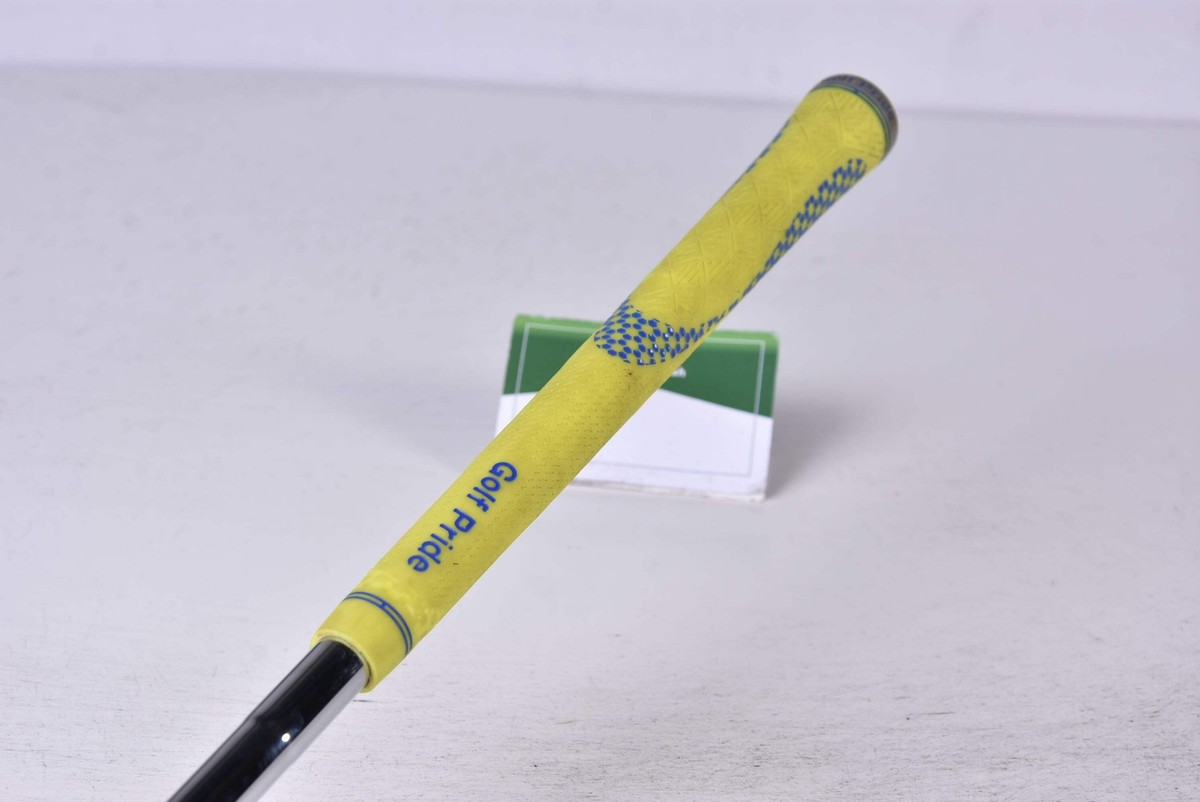 Titleist 712U #3 Hybrid / 21 Degree / Stiff Flex Dynamic