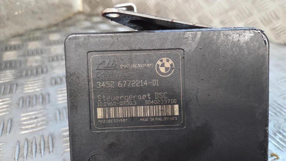 BMW 2007 1 SERIES  ABS PUMP CONTROL MODULE  3451-6772213-01 6772214-01 - Image 3 of 3