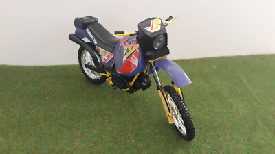 MOTO DUCATI XM TRAIL ELEFANT-750 bleue 1/10 fabri GUILOY miniature de  collection
