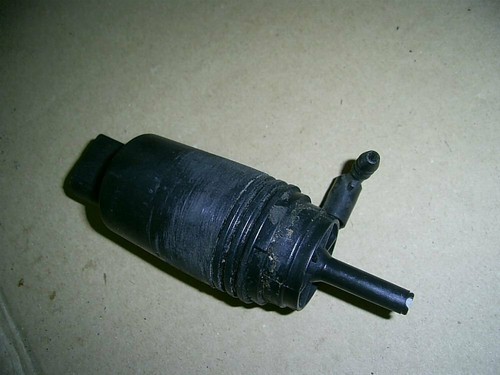 BMW E39 535i Typ 5/ D V8 Wischwasserpumpe Pumpe Waschwasserpumpe