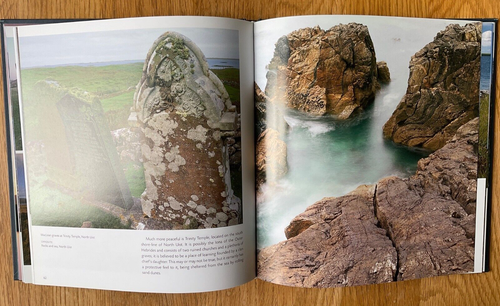 THE OUTER HEBRIDES by Malcolm MacGregor 2007 First Edition Hardback + Dust Cover - Picture 11 of 15