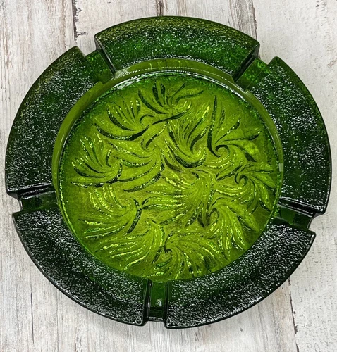 L E Smith Amberina Glass Ashtray Sand Scroll Fauna Green Vtg MCM Blenko