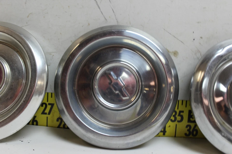 Б/у оригинальные колпаки ступицы тарелки-бабочки для собак комплект GM 6,25 дюйма 1981 Chevrolet Citation (DD145) - Изображение 3 из 4