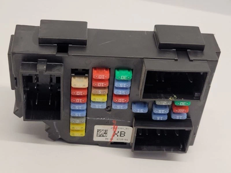 2008 08 CHEVROLET AVALANCHE 1500 Dash Mounted Fuse Box OEM - Image 4 of 4