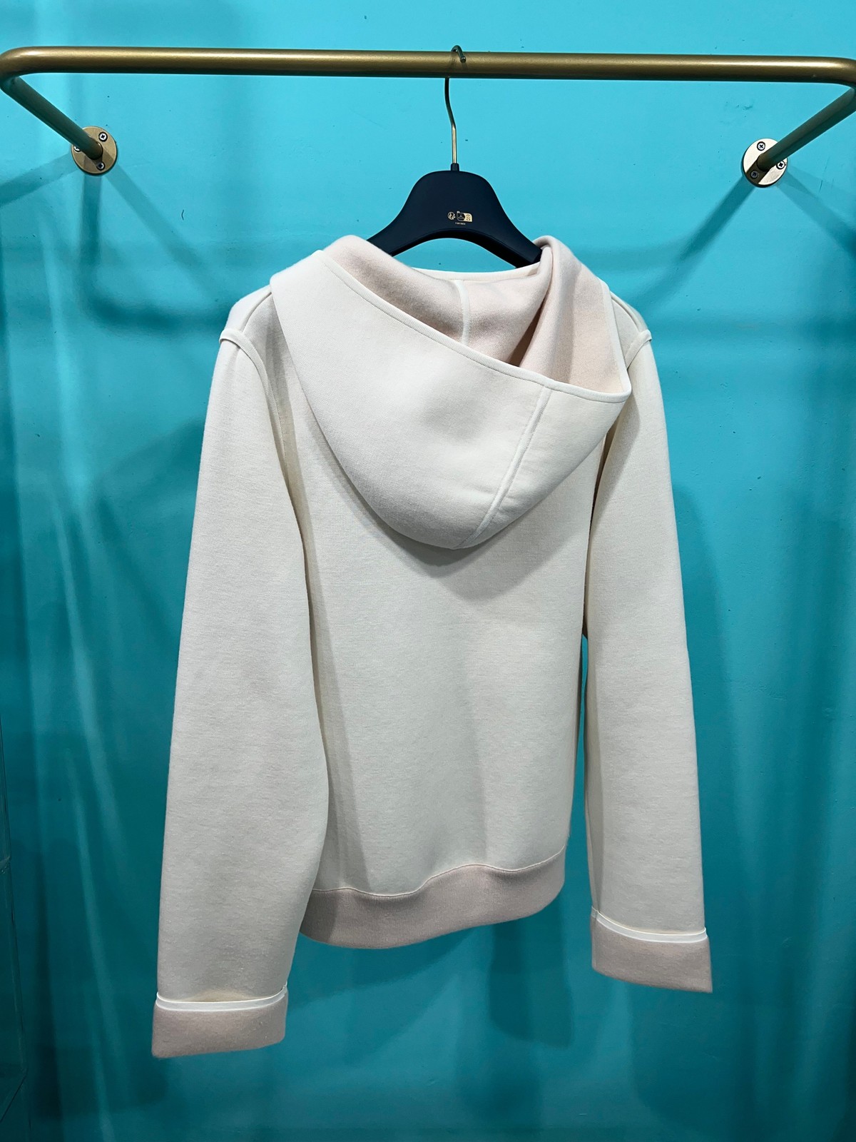 Louis Vuitton Monogram Pocket Hoodie 146274203 thumbnail 3