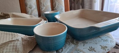 Le Creuset Rechteck Geschirr 7'' x 10'' Größe mit 2'' Tiefe & 2 Auflaufförmchen 3,5'' x 2''