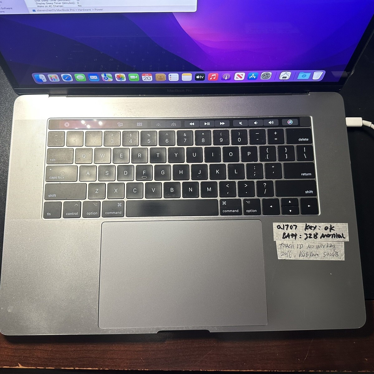 Apple MacBook Pro 15 A1707 Late 2016 Touchbar i7 2.7GHz 16GB Apple MacBook Pro 15 A1707 Late 2016 Touchbar i7 2.7GHz 16GB