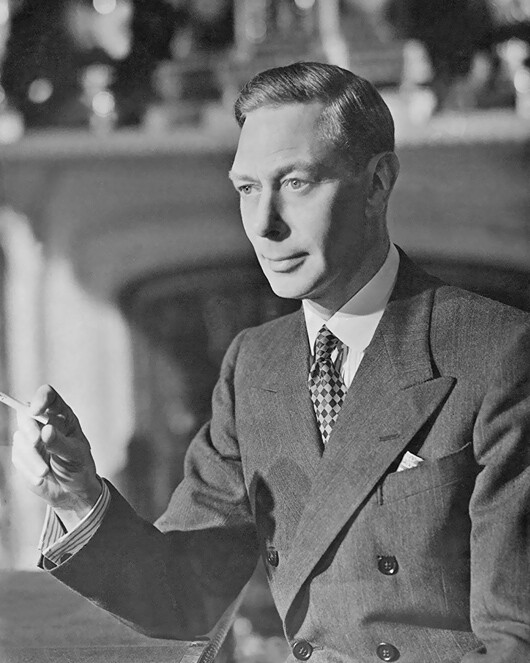 how many cigarettes did king george vi smoke Historical photo of royal family members smoking in the 19th century Famous Pipe Smokers