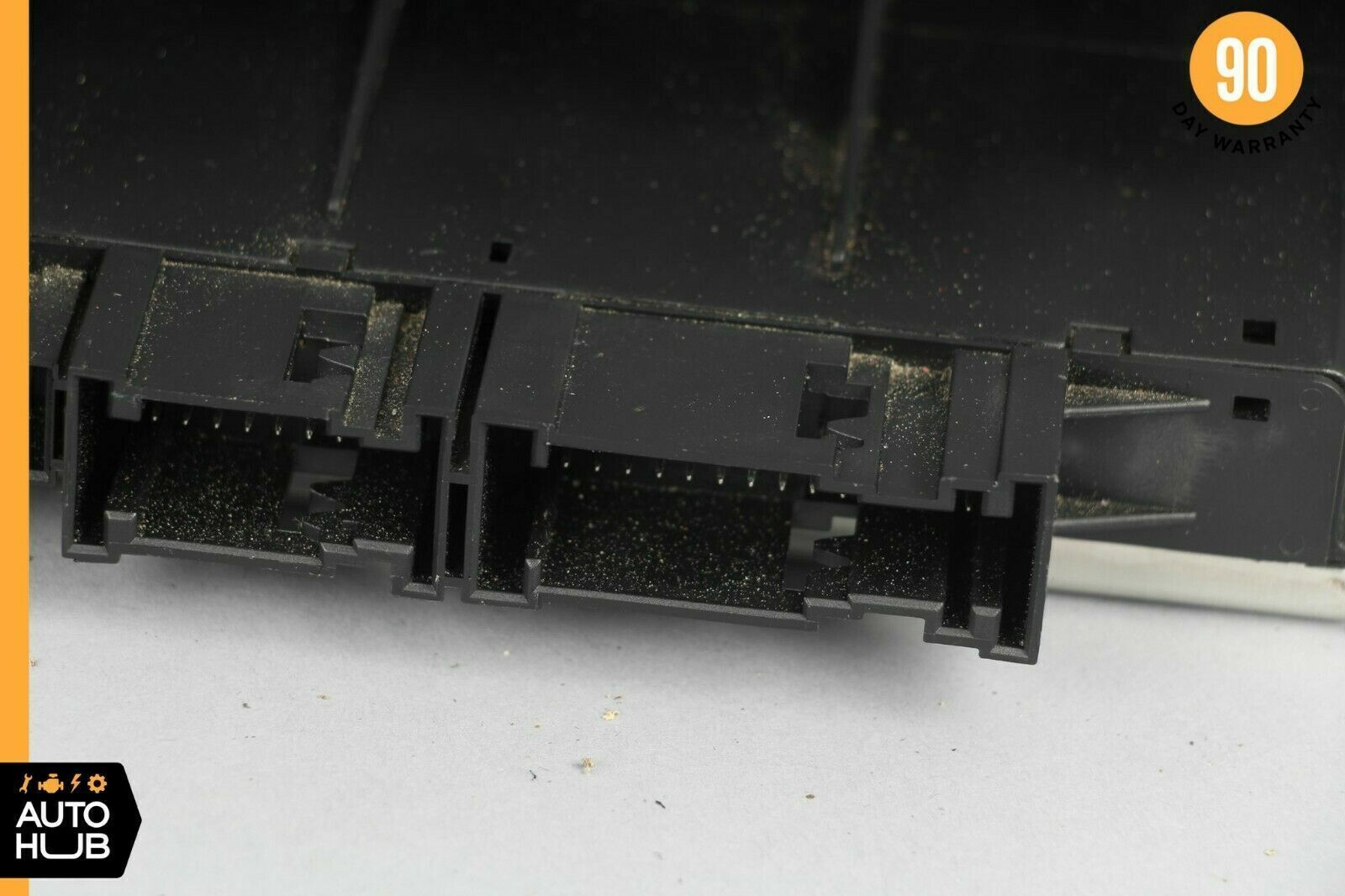 03-12 Mercedes R230 SL500 SL550 SL55 AMG Rear SAM Fuse Box Relay Module OEM