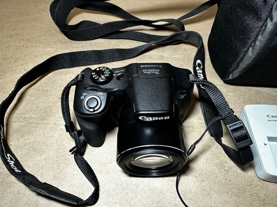 Cámara digital Canon PowerShot SX520 HS 16,0 MP negra HD 42x zoom con tarjeta SD Foto 3 de 4