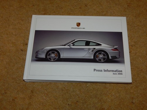 PORSCHE RANGE PRESS INFORMATION CD-ROM Brochure Hardback Giugno 2006 INGLESE UK