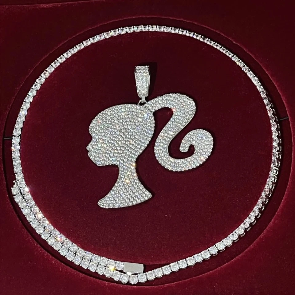 Collar Barbie, Collar Cabeza Muñeca Helada, Collar Tenis Barbie Foto 3 de 4