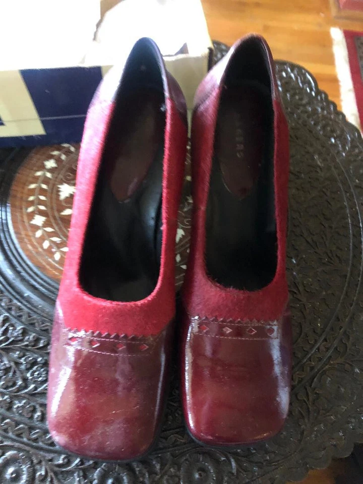 Женские туфли-лодочки Bakers Pony Express темно-бордовые красные на блочных каблуках 9 М лакированная кожа - Изображение 2 из 4