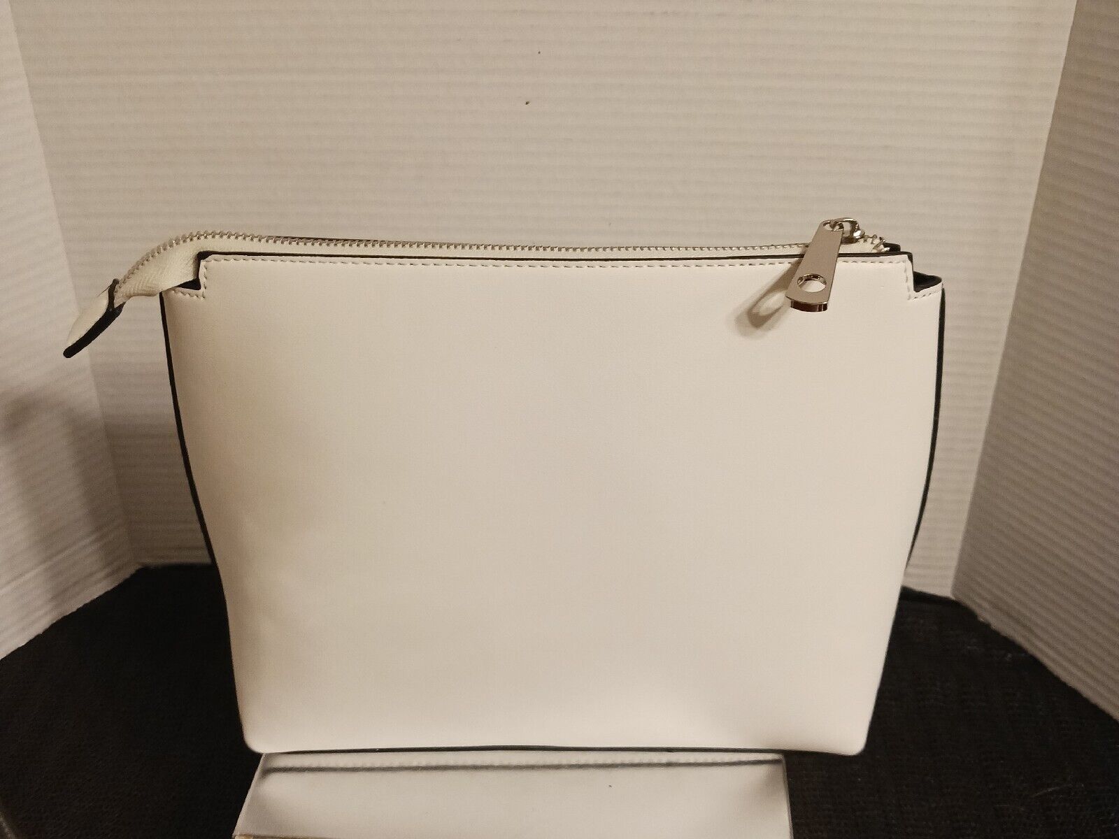 UNIQUE INZI White Clutch with Clear Handled Purse… - image 5