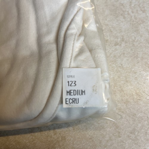 Camisa Amoena Acozy Top de Bolsillo con Sujetador Estante Incorporado Talla Med Post Mastectomía - Imagen 3 de 4