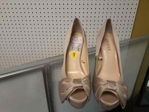 guess beige heels