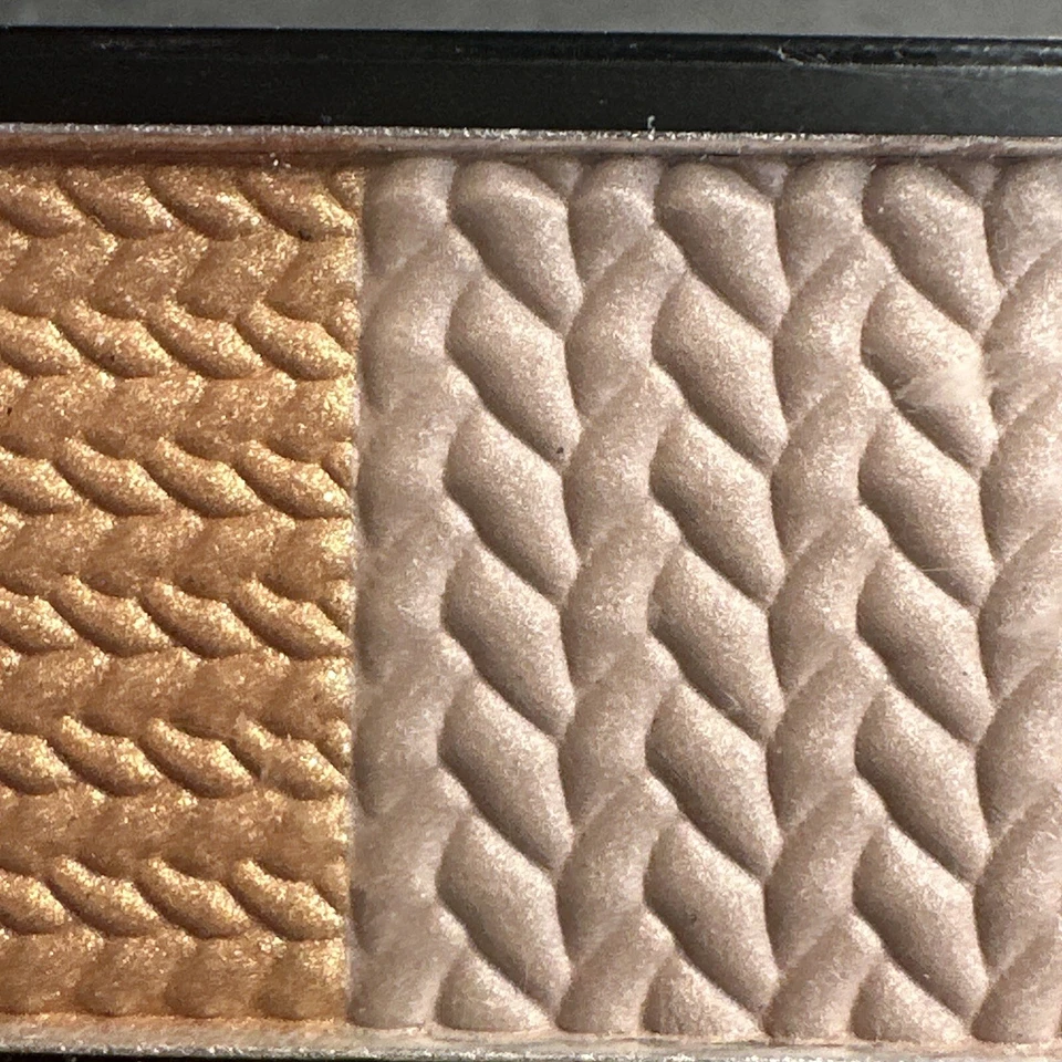 Revlon Custom Eyes Shadow & Liner - 005 GOLD SPUN- Brand New /Sealed - Image 3 of 4