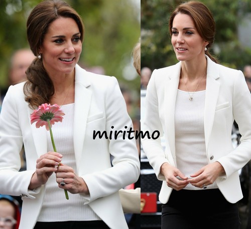 A351 ZARA KATE BLAZER WAFFLE WHITE COAT GOLD BUTTONS IVORY JACKET MEDIUM - M - Picture 2 of 12