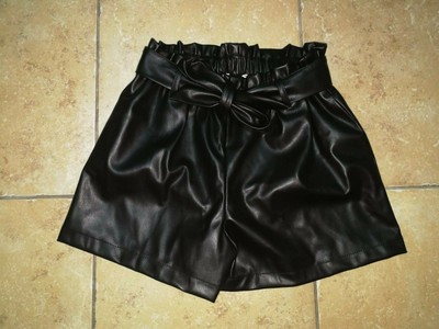 pantaloncini di pelle subdued